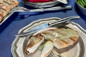 Курка Saltimbocca у соусі з білого вина та вершкового масла
