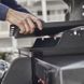 Повнорозмірна порцелянова емальована чавунна планча Weber для Spirit серії 300 (до 2024 р.), Spirit серії 400 (з 2025 р.) та пелетних грилів Searwood