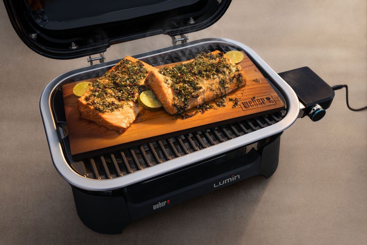 Гриль електричний Weber Lumin Compact з підставкою, чорний