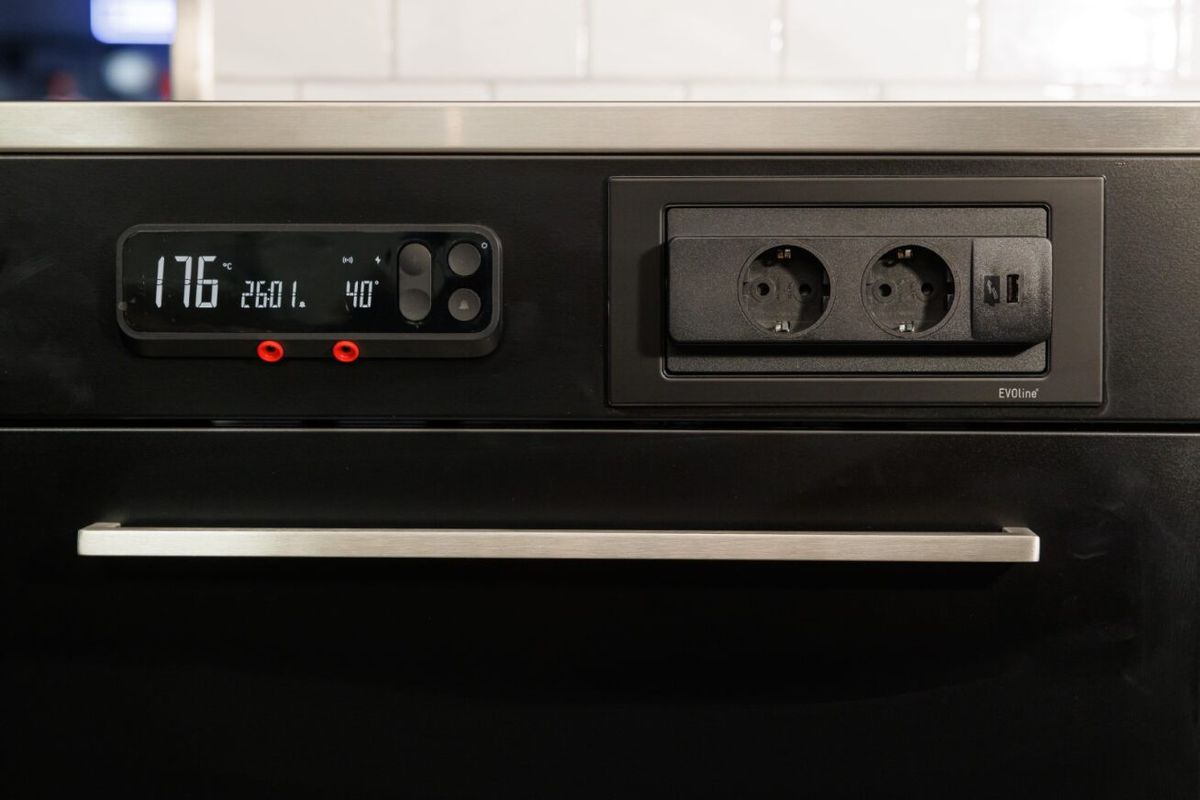 Кухонний модуль Weber BBQ Kitchen Gas 331