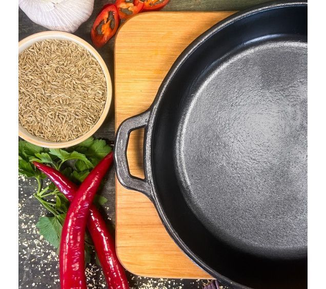 Жаровня чавунна 20*4 см з підставкою Horeca