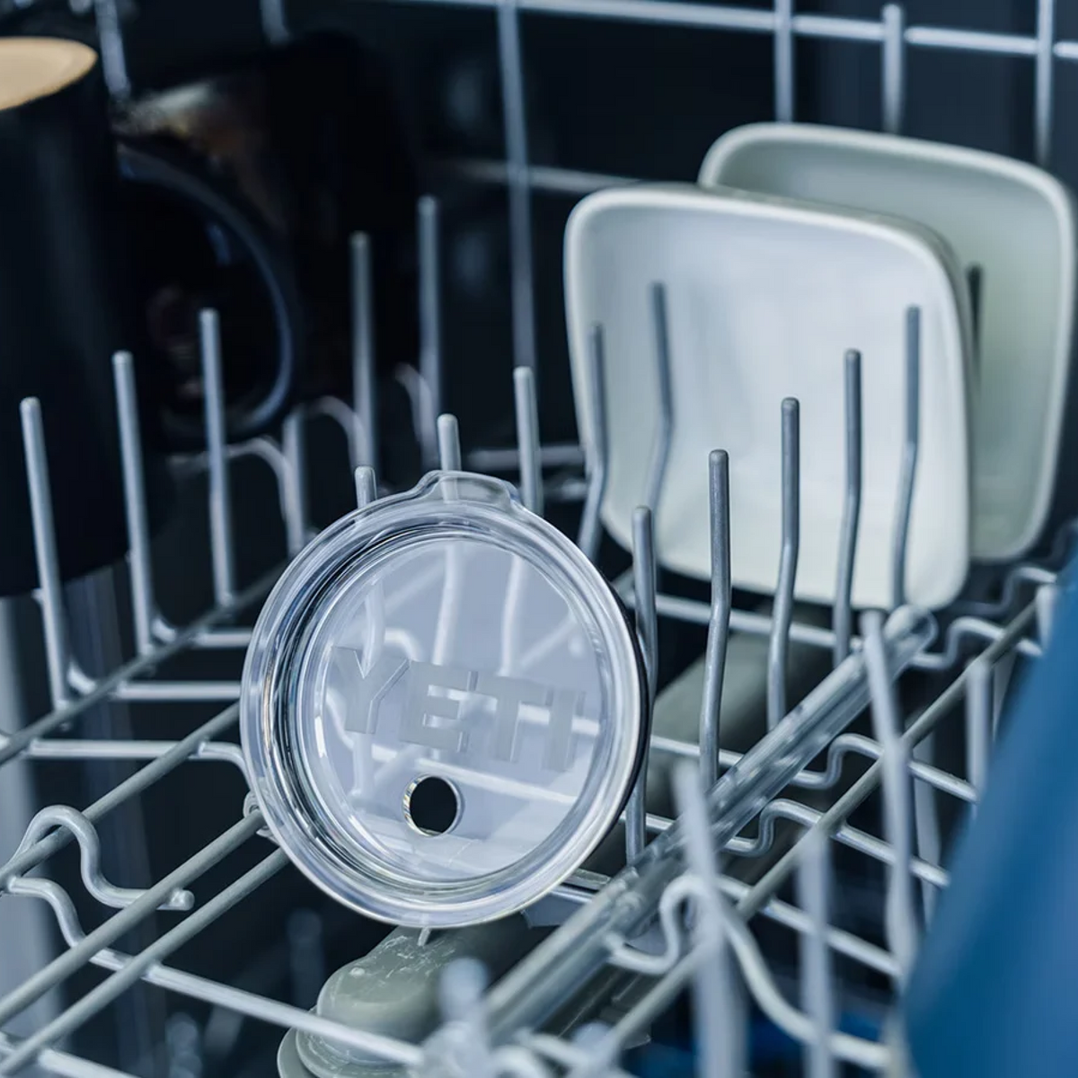 YETI RAMBLER 1,2 л &ndash; Велика термочашка з трубочкою, колір RESCUE RED