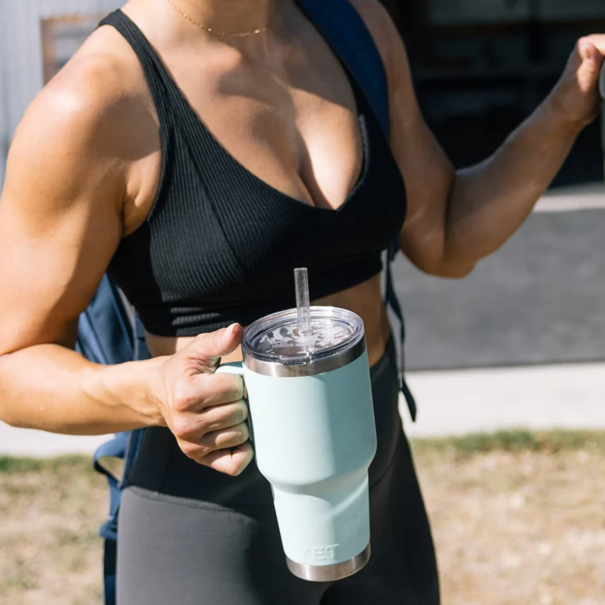 YETI RAMBLER 1,2 л &ndash; Велика термочашка з трубочкою, колір RESCUE RED