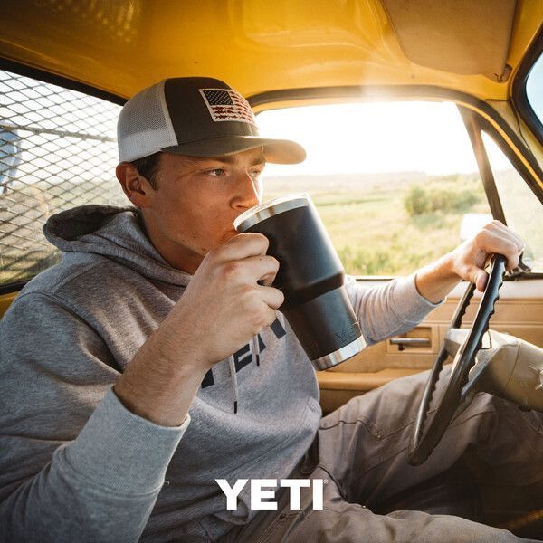 YETI RAMBLER 1,2 л &ndash; Велика термочашка з трубочкою, колір RESCUE RED