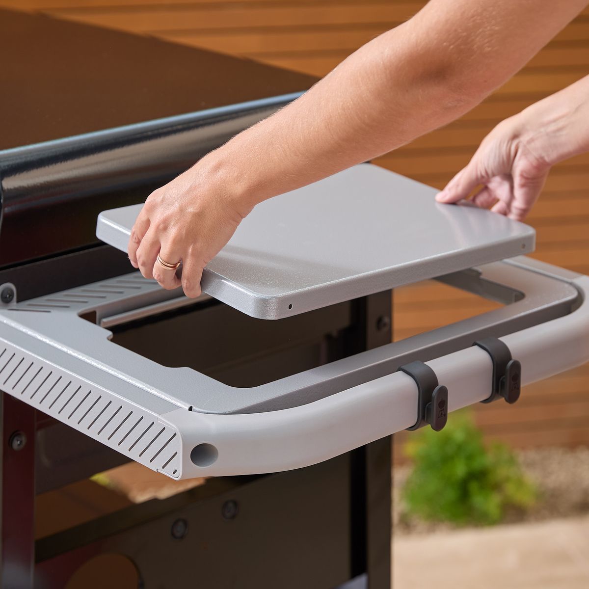 Газовий гриль WEBER SLATE GPD 71 CM